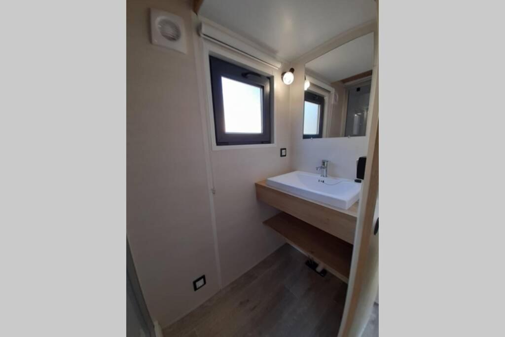 Maison Tiny House 2 Chambres Soulac A 500M Plage Eksteriør bilde